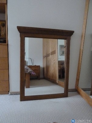 Veidrodis ąžuolo rėmais