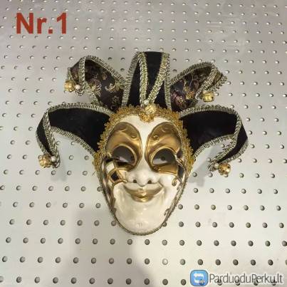 Venecijos vintažinės įvairios kaukės.