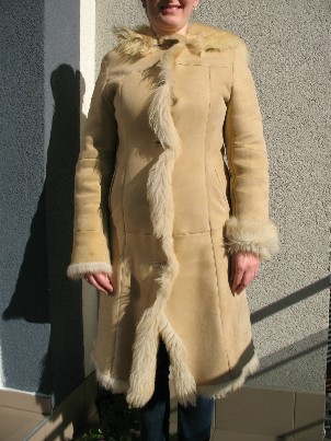 Moteriški natūralios verstos odos kailiniai/paltas