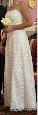 Vestuvinė gipiūrinė šampano spalvos suknelė