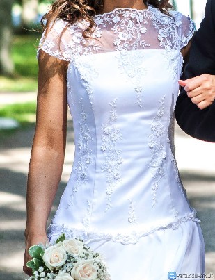 Vestuvinė suknelė (balta, ilga)