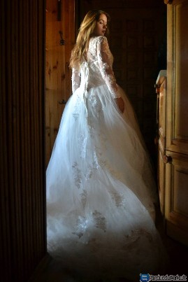 Vestuvinė suknelė su rankovėmis