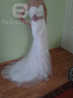 Vestuvinė suknelė