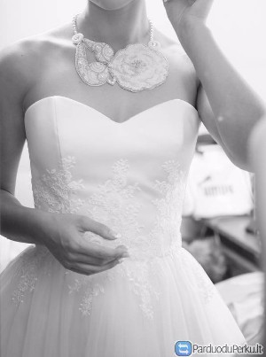 Vestuvinė suknelė puošni ir subtili barbytei