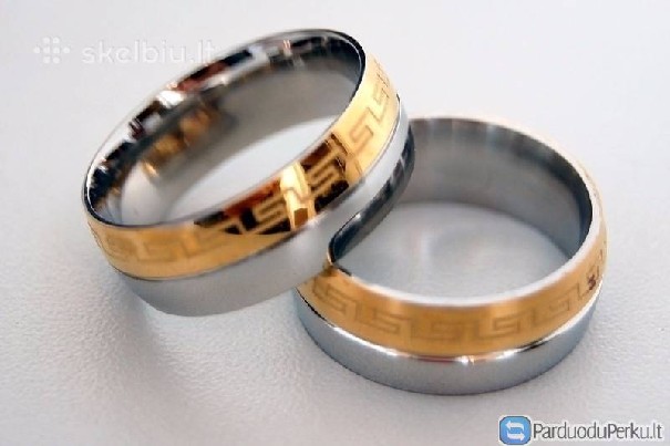 Vestuvinis 24Karatu auksu pildytas titano ziedas.