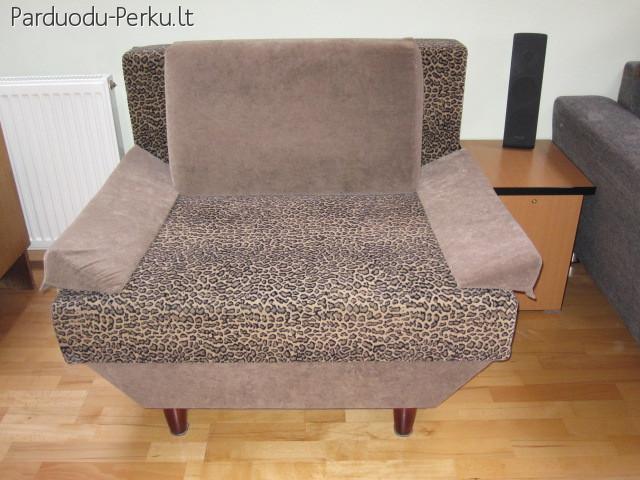 Viengulis fotelis-lova