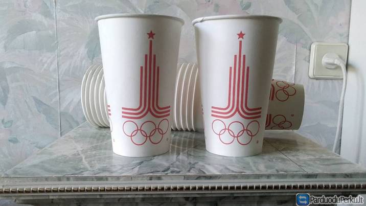 Vienkartinio naudojimo puodeliai.