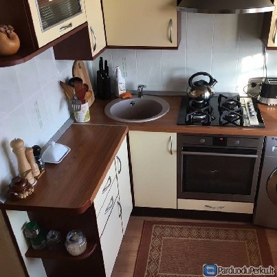 Vieno kambario su balkonu