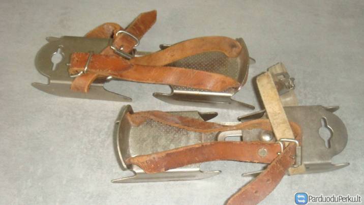 Vintažinės pačiūžos.