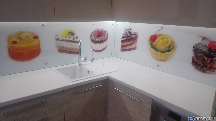 Virtuvės stiklas, stikliniai stalviršiai