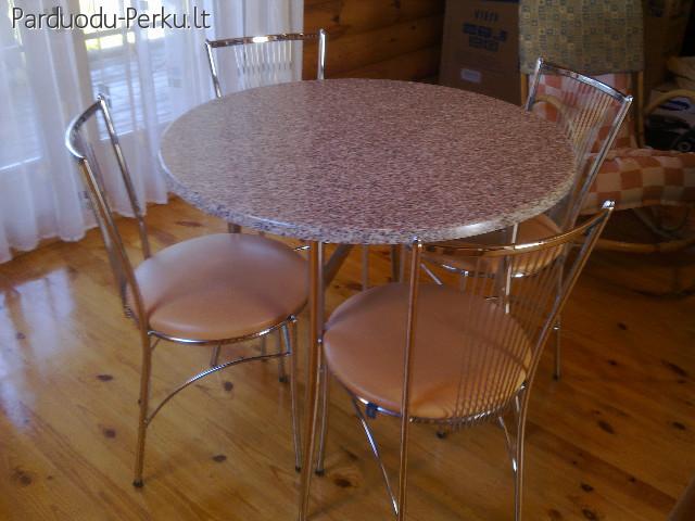 Virtuvės stalas ir kėdės