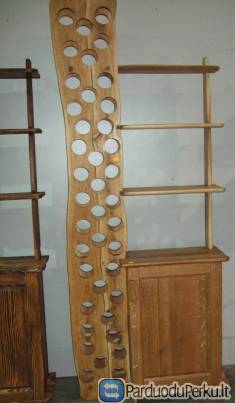 Vyno butelių spintelė