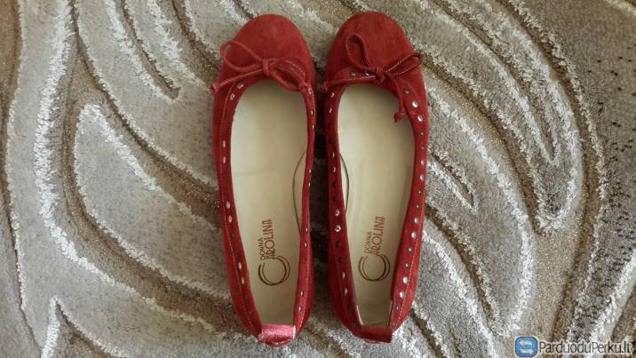 Nauji vyšninės spalvos bateliai