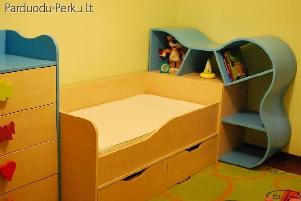 Žaismingi, originalūs ir ryškūs vaiko kambario baldai