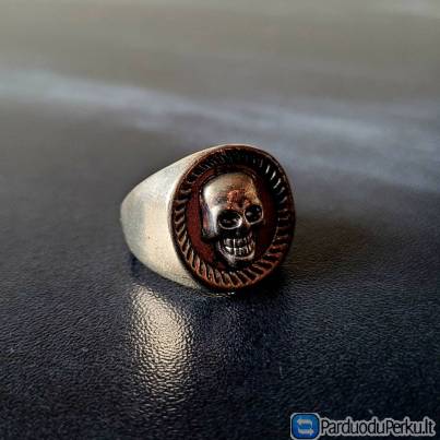 Žiedas su kaukole – Roko mėgėjams