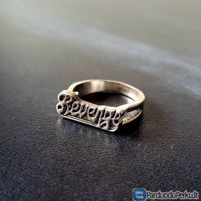 Žiedas su užrašu Revenge – Naujas